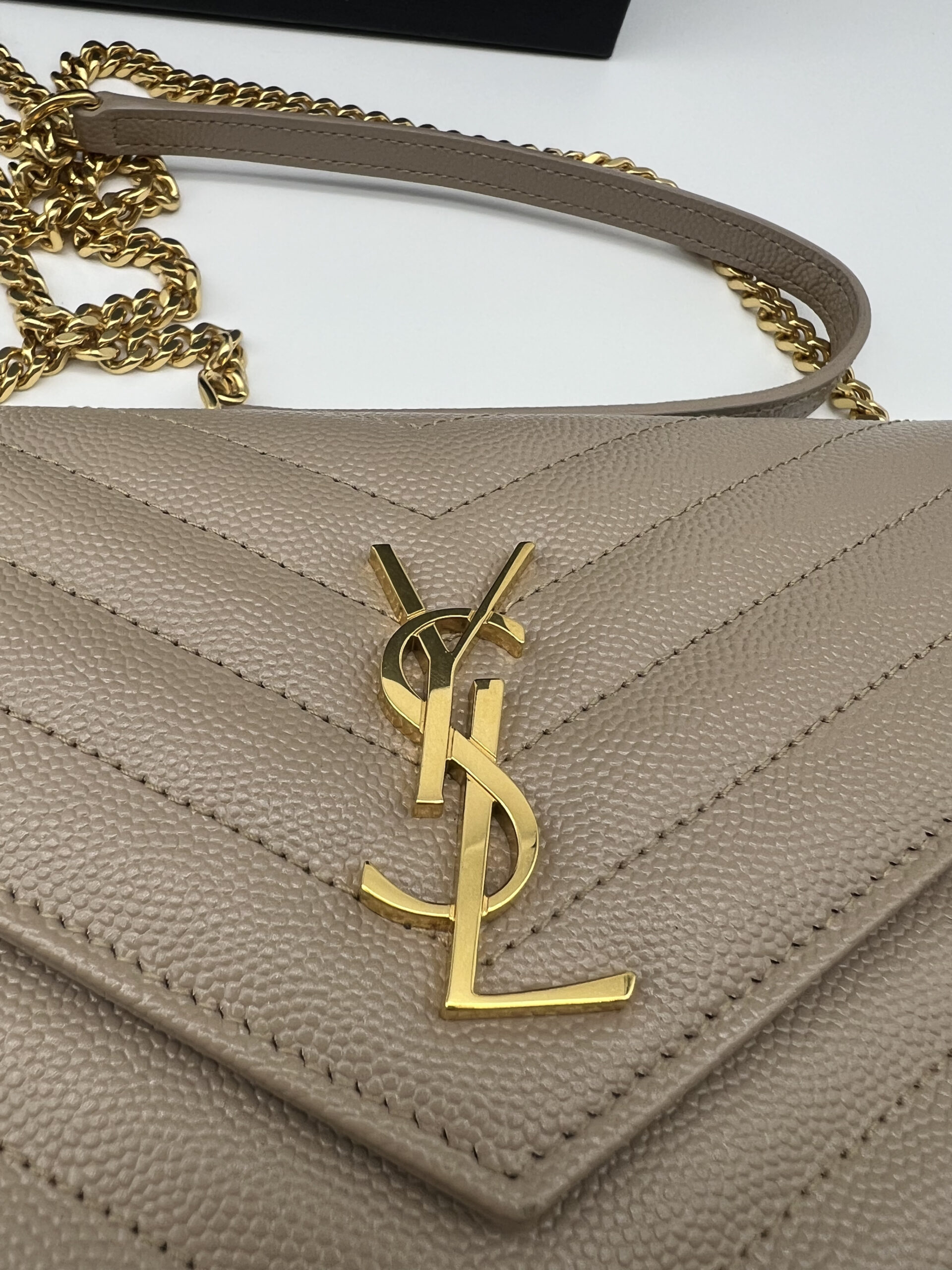 Pre-owned Saint Laurent YSL Cassandre envelope WOC 12