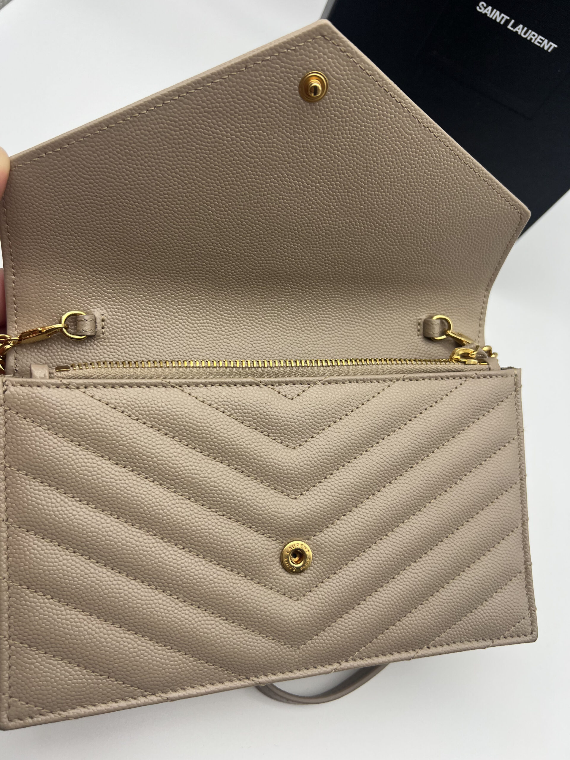 Pre-owned Saint Laurent YSL Cassandre envelope WOC 11